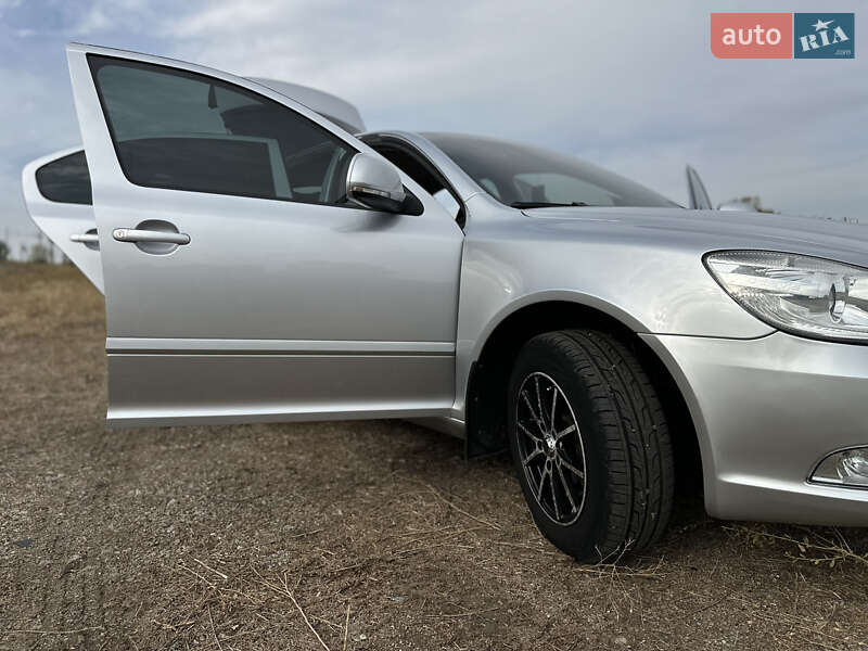 Лифтбек Skoda Octavia 2012 в Кропивницком