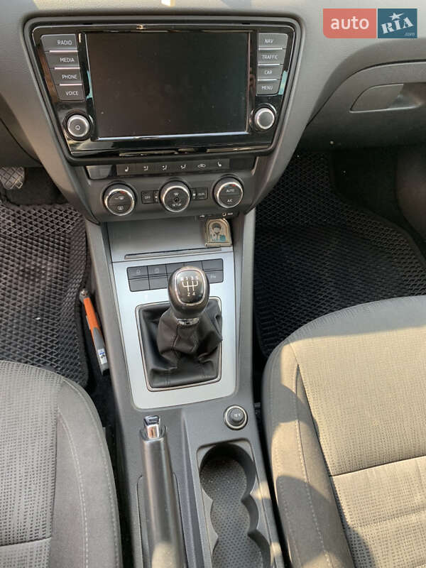 Универсал Skoda Octavia 2015 в Бродах