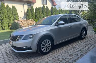 Ліфтбек Skoda Octavia 2017 в Мукачевому