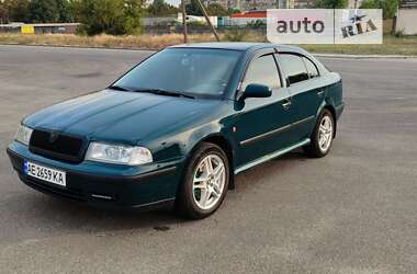 Лифтбек Skoda Octavia 2000 в Днепре