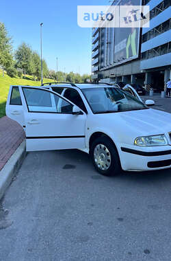 Універсал Skoda Octavia 2009 в Києві