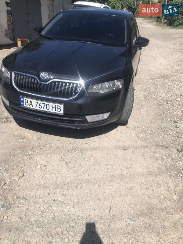 Лифтбек Skoda Octavia 2014 в Кропивницком