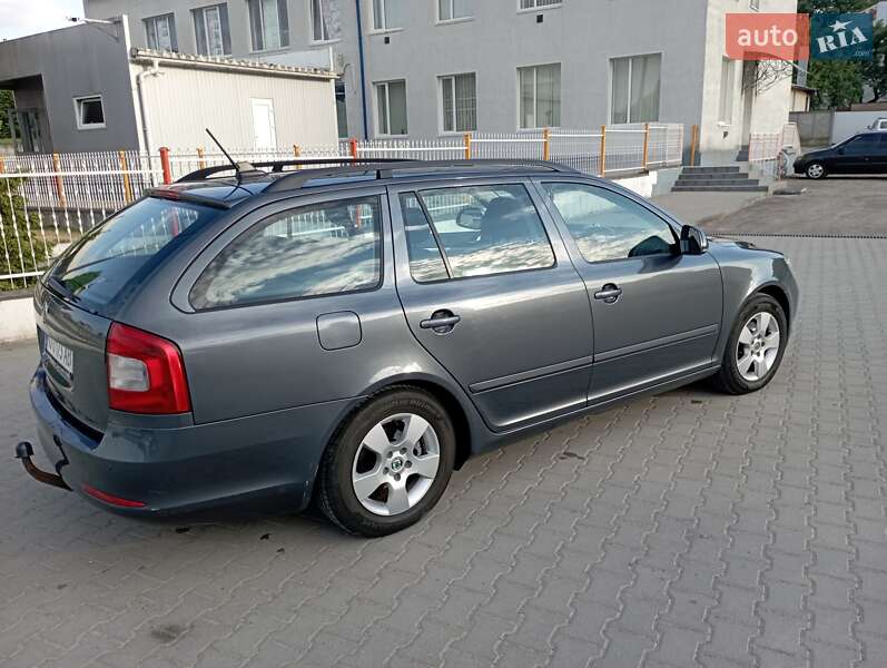 Універсал Skoda Octavia 2011 в Бучачі