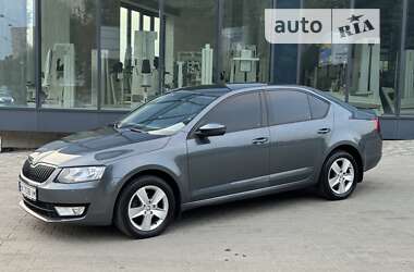 Лифтбек Skoda Octavia 2016 в Ровно