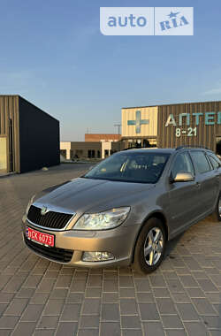 Универсал Skoda Octavia 2010 в Луцке