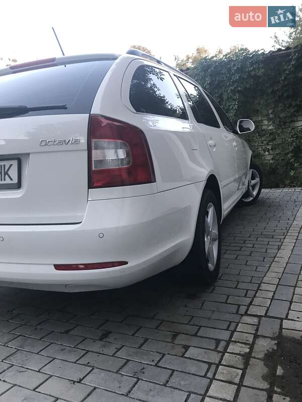Універсал Skoda Octavia 2012 в Харкові