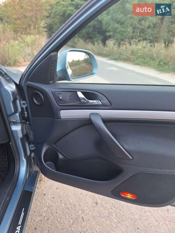 Универсал Skoda Octavia 2009 в Гадяче