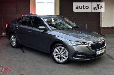 Лифтбек Skoda Octavia 2023 в Киеве