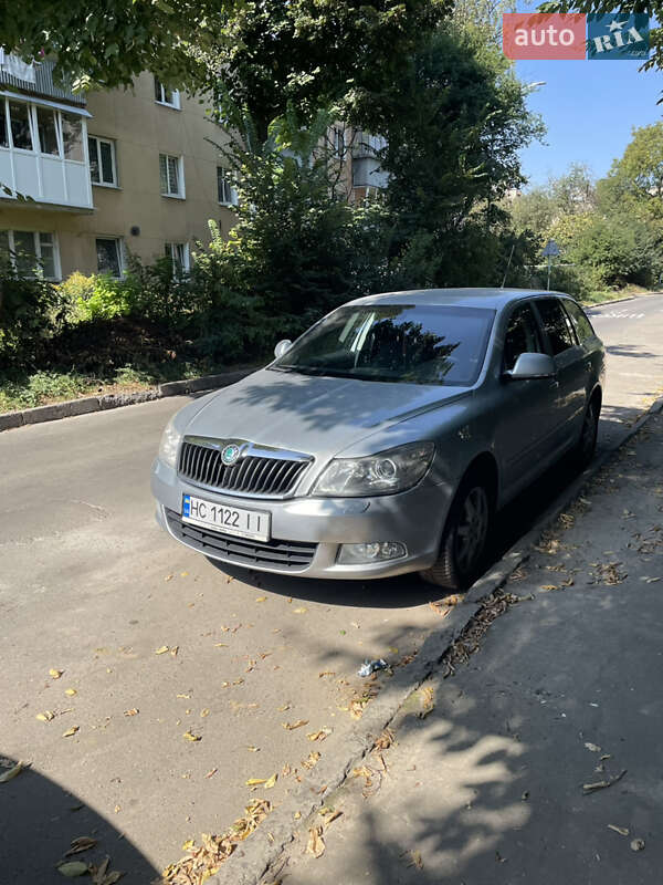 Универсал Skoda Octavia 2010 в 