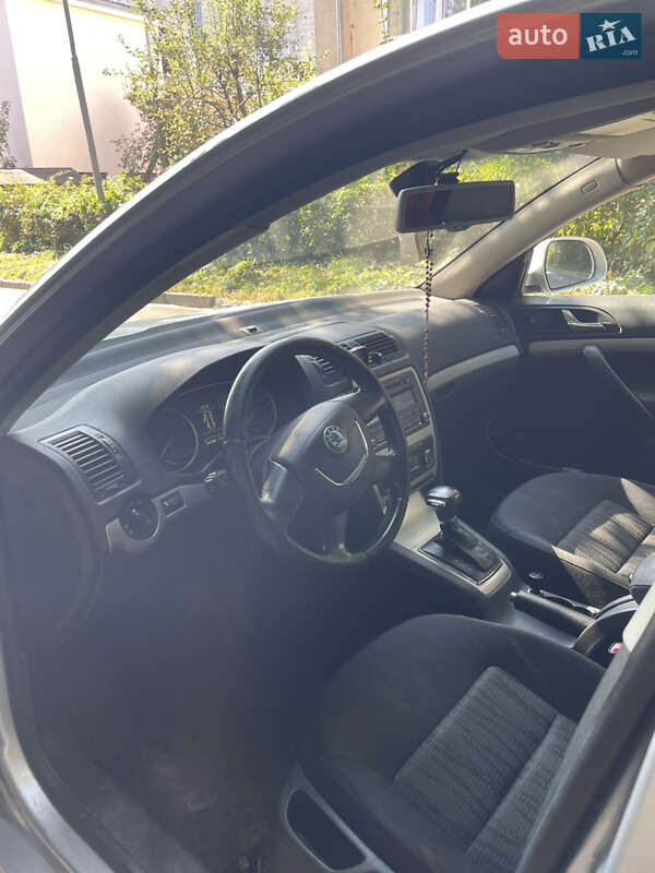 Универсал Skoda Octavia 2010 в Львове