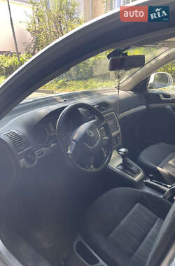 Универсал Skoda Octavia 2010 в 