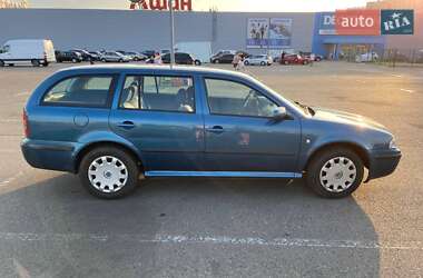 Универсал Skoda Octavia 2002 в 