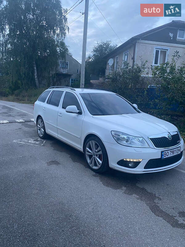 Універсал Skoda Octavia 2012 в Заліщиках