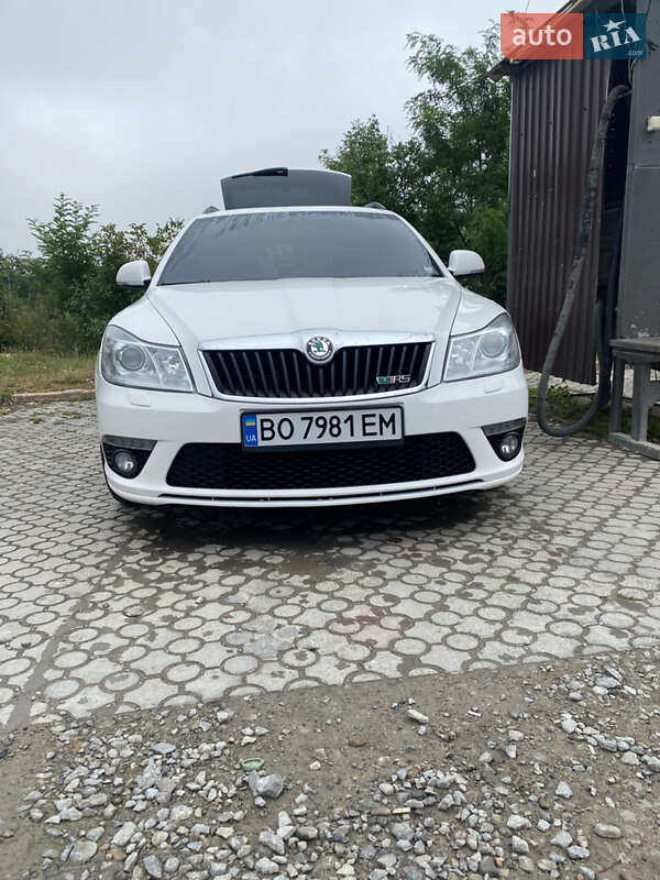 Універсал Skoda Octavia 2012 в Заліщиках