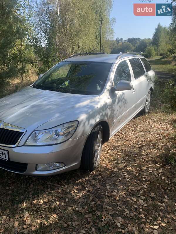 Універсал Skoda Octavia 2010 в Полонному