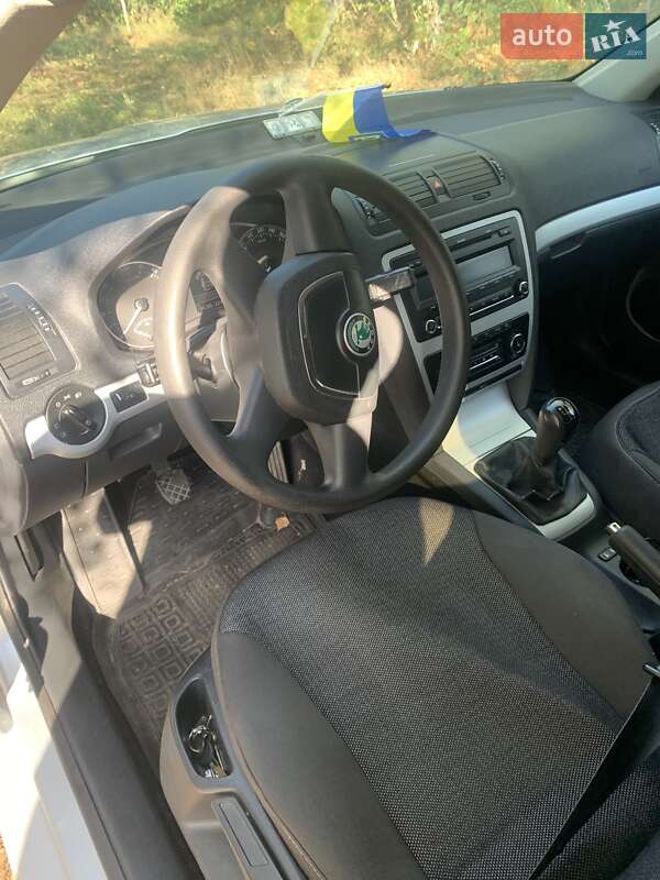 Універсал Skoda Octavia 2010 в Полонному