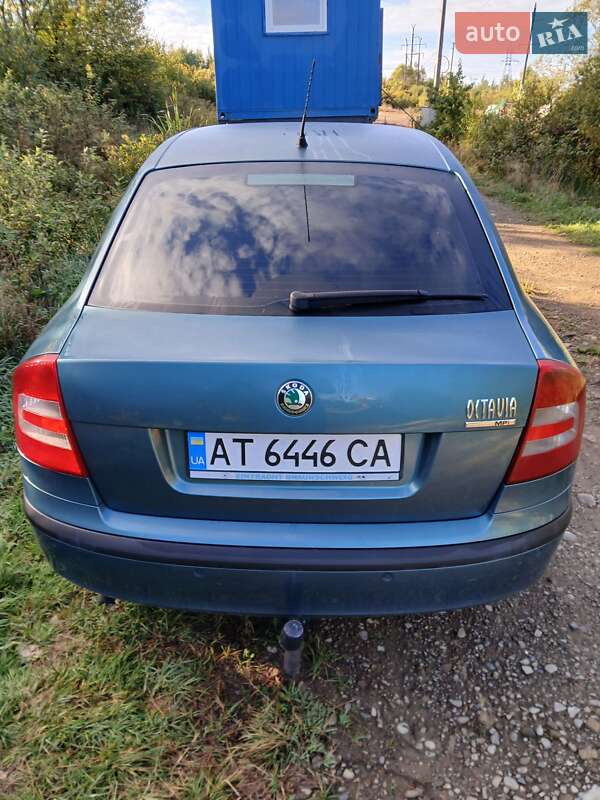 Лифтбек Skoda Octavia 2004 в Долине