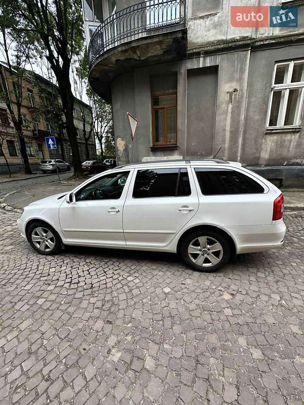 Универсал Skoda Octavia 2012 в 