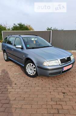 Универсал Skoda Octavia 2004 в Сарнах