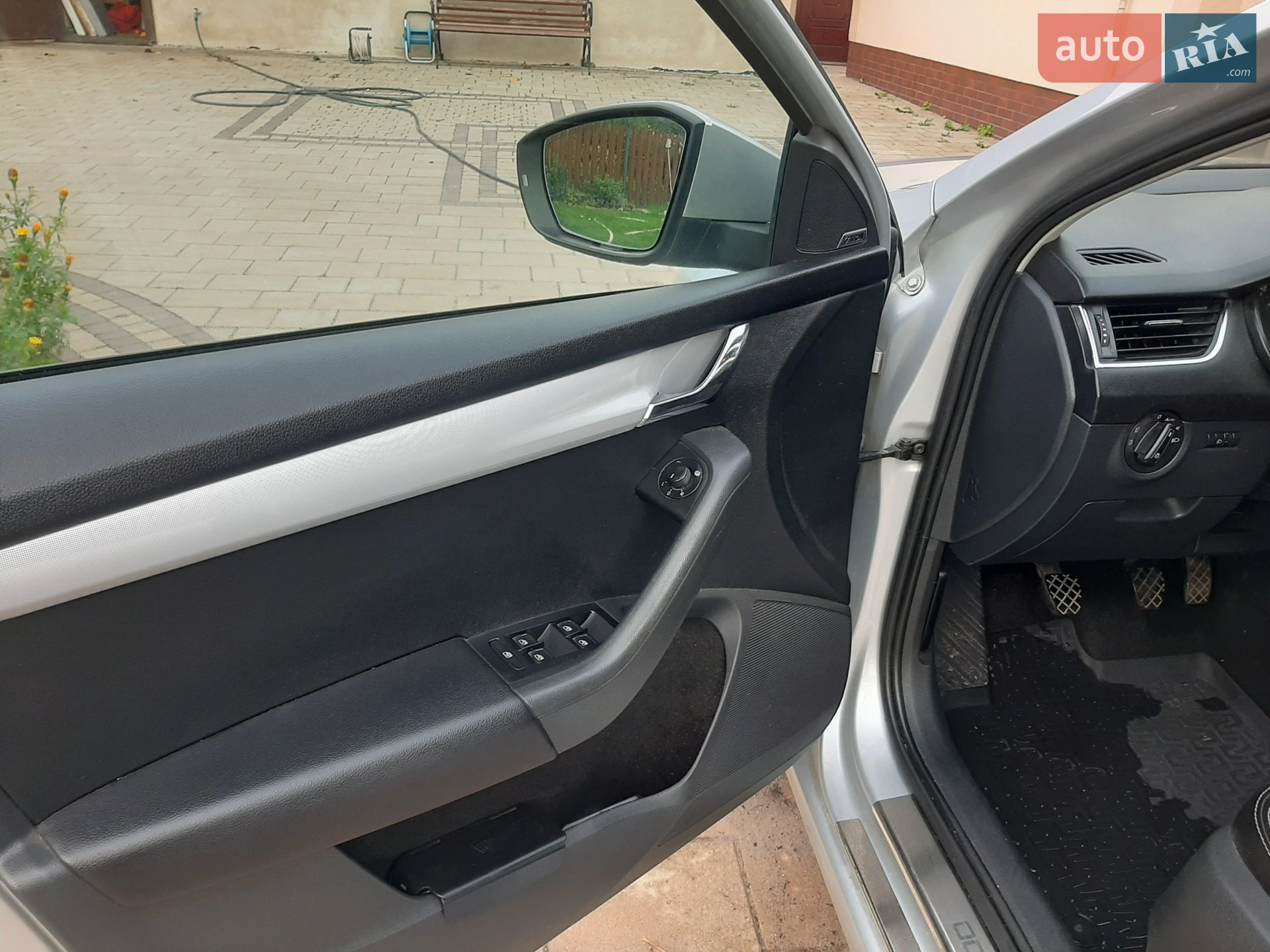 2015 Skoda Octavia - мініатюра 8