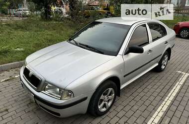 Ліфтбек Skoda Octavia 2001 в Чернівцях