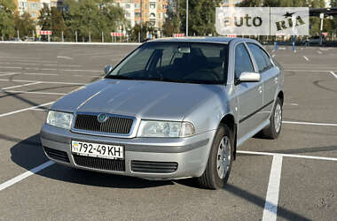 Лифтбек Skoda Octavia 2002 в Киеве