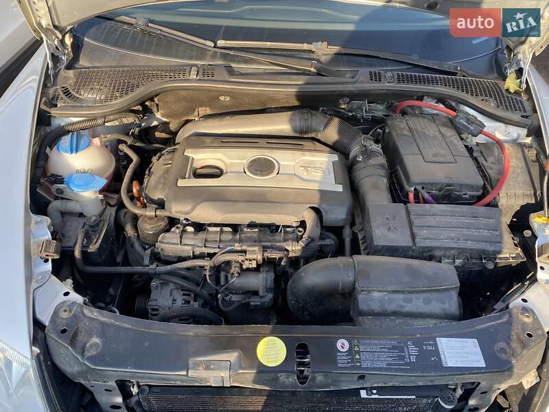 Ліфтбек Skoda Octavia 2010 в Києві фото 4 Ліфтбек Skoda Octavia 2010 в Києві