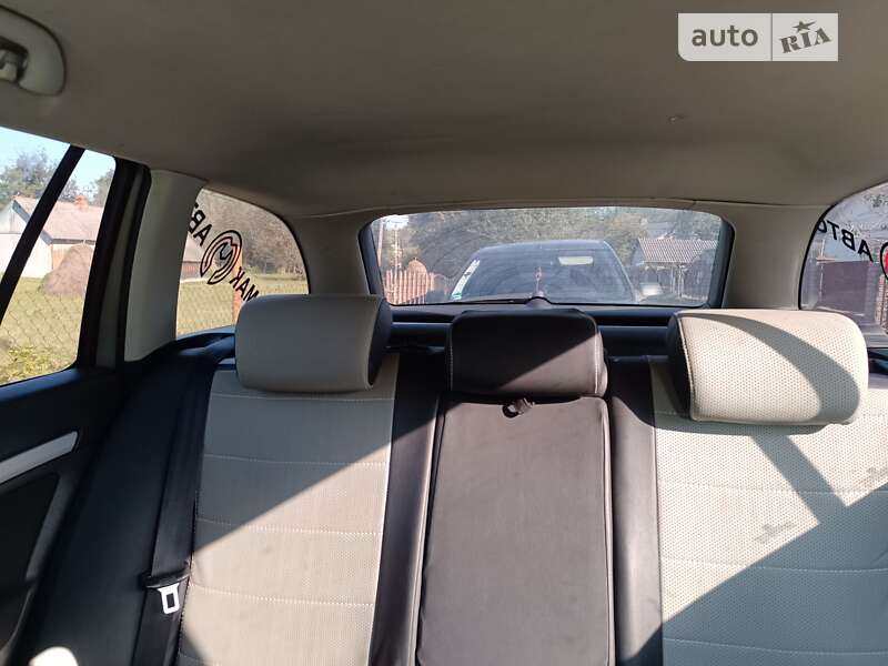 Универсал Skoda Octavia 2010 в Нижними Становцами