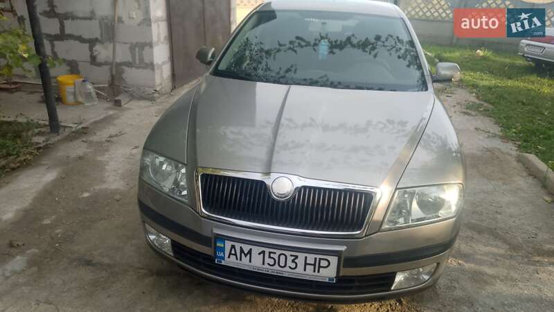 Лифтбек Skoda Octavia 2006 в Овруче