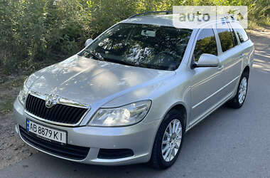 Універсал Skoda Octavia 2011 в Чернівцях