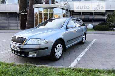 Універсал Skoda Octavia 2006 в Черкасах