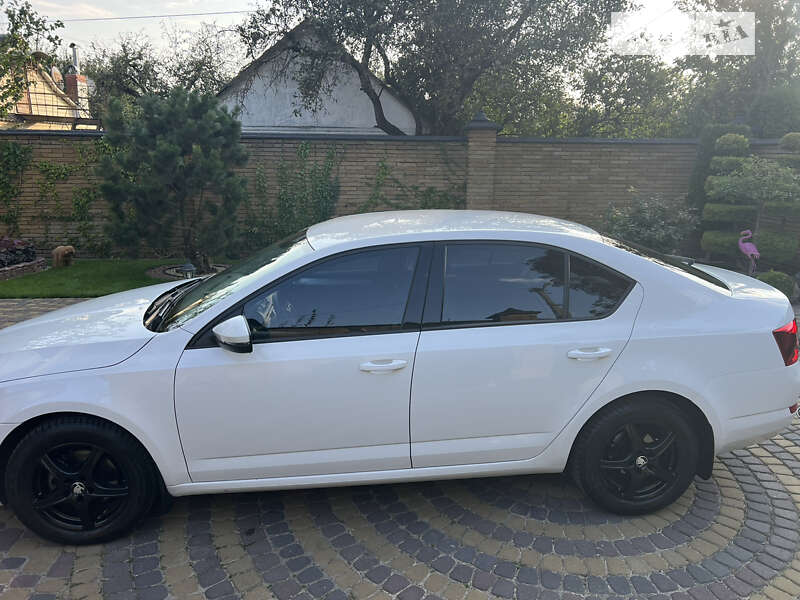 Лифтбек Skoda Octavia 2014 в Ровно
