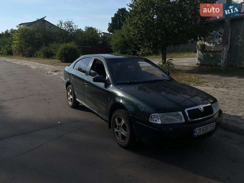 Лифтбек Skoda Octavia 1998 в 