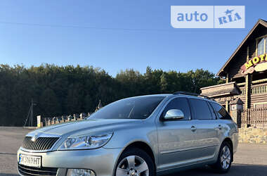 Универсал Skoda Octavia 2009 в Ровно