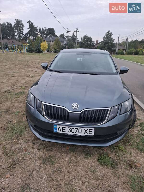Ліфтбек Skoda Octavia 2019 в 