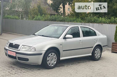 Лифтбек Skoda Octavia 2004 в Староконстантинове