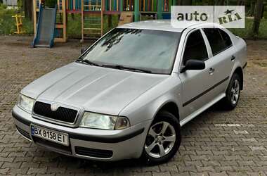 Ліфтбек Skoda Octavia 2001 в Чернівцях