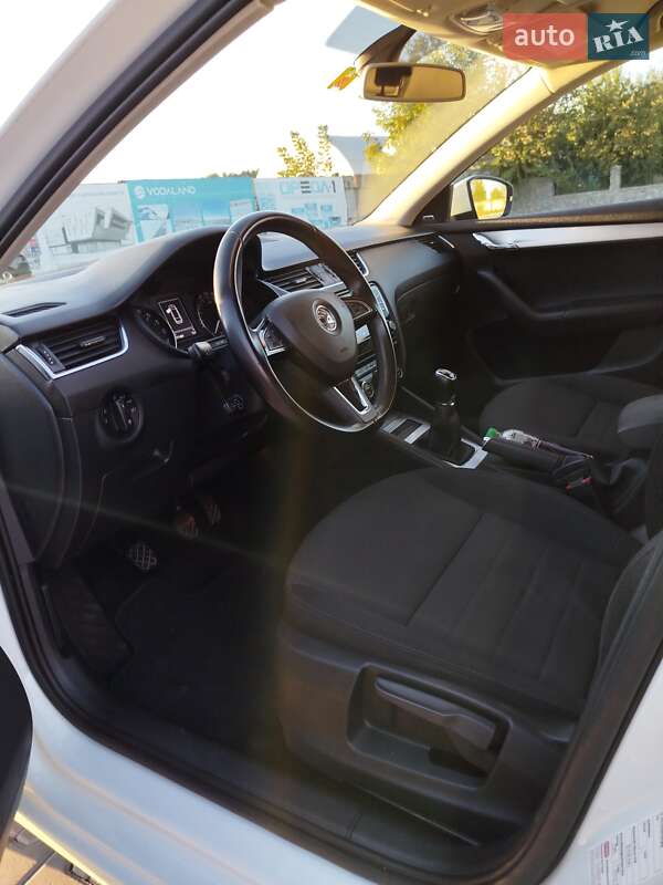 Универсал Skoda Octavia 2016 в Умани