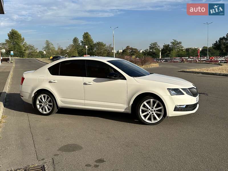 Лифтбек Skoda Octavia 2017 в Киеве