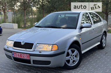 Ліфтбек Skoda Octavia 2004 в Рівному