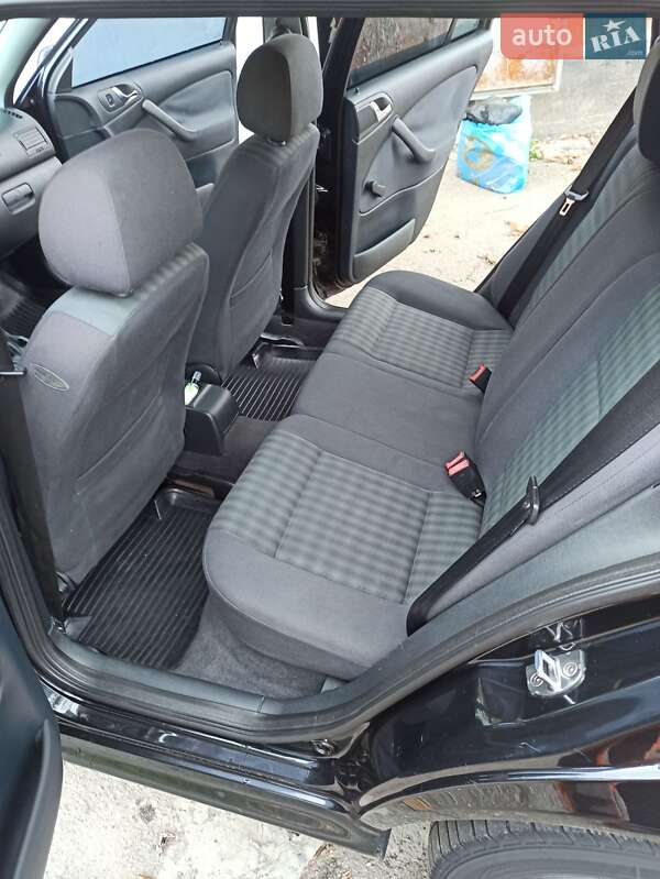 Универсал Skoda Octavia 2003 в Виннице