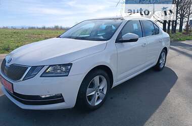 Ліфтбек Skoda Octavia 2017 в Калуші