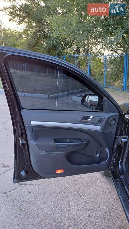 Лифтбек Skoda Octavia 2012 в Братском