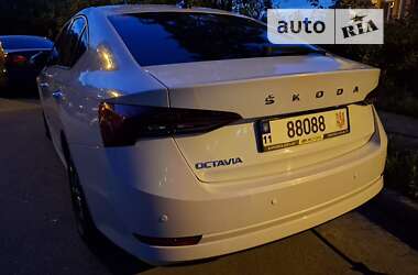 Лифтбек Skoda Octavia 2020 в Киеве