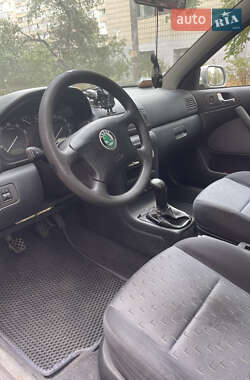 Лифтбек Skoda Octavia 2001 в 