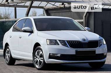 Лифтбек Skoda Octavia 2017 в Запорожье