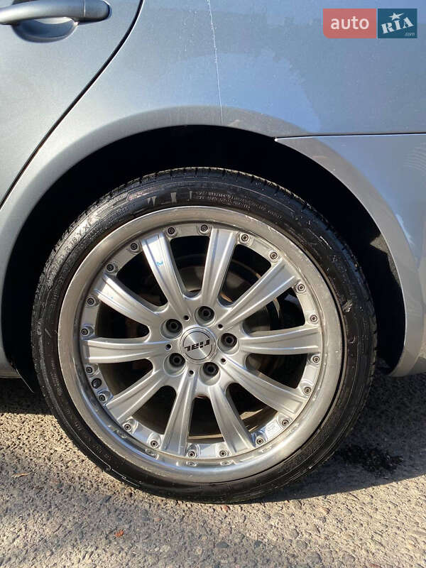 Універсал Skoda Octavia 2012 в Харкові