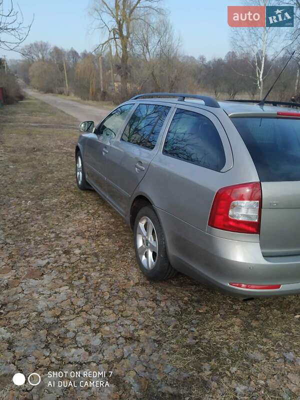 Універсал Skoda Octavia 2011 в Чернігові