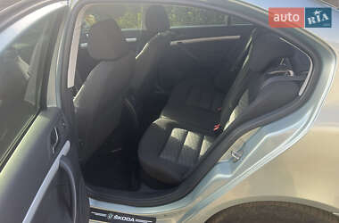 Лифтбек Skoda Octavia 2010 в 