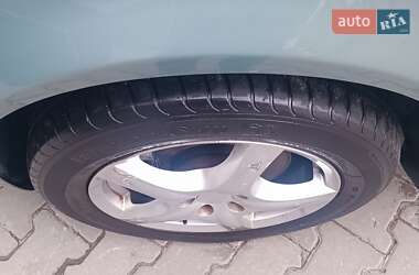 Лифтбек Skoda Octavia 2003 в 